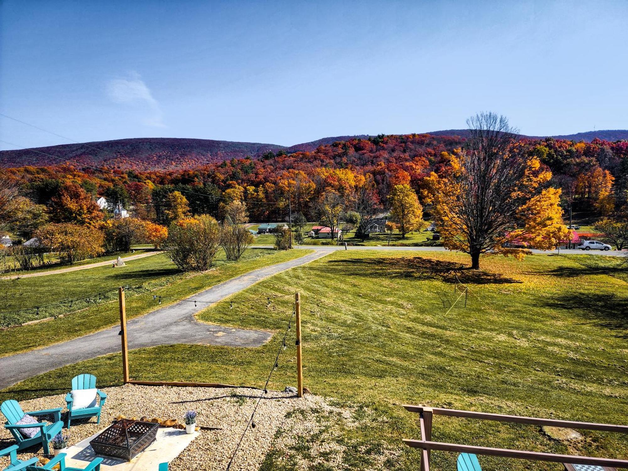הוט ספרינגס Carloover Vista: Mountain Escape מראה חיצוני תמונה
